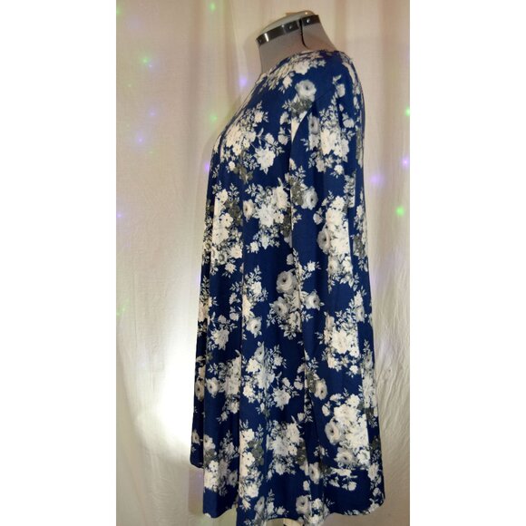 The Blue Briar Boutique Tops - Blue Briar Boutique Blue Floral Tunic Top size 3X
